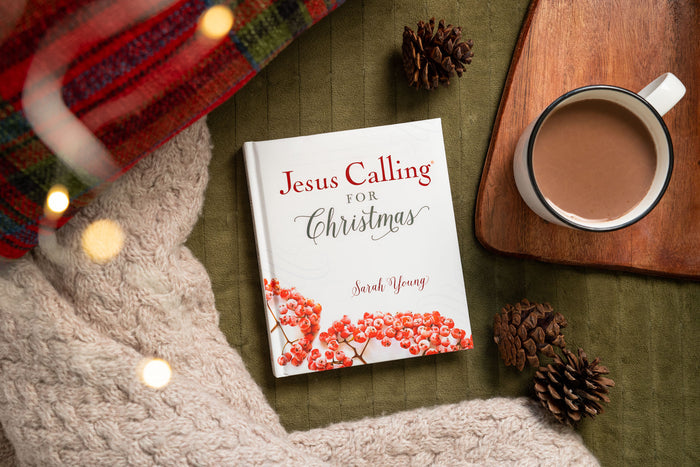 Jesus Calling for Christmas, Padded Hardcover, with Full Scriptures: Seasonal Devotions for Christmas (A 50-Day Devotional) – The Perfect Christian Gift for Advent and the Holiday Season