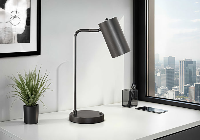 ONYX PIVOT™ – COMPACT USB TASK TABLE LAMP – I 9645