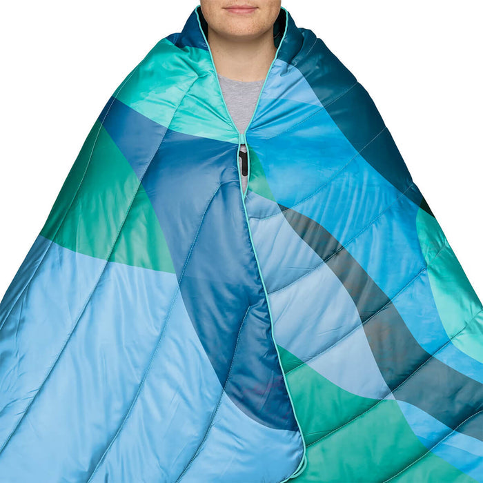 Valley Seascape Cape Clip&reg; in use