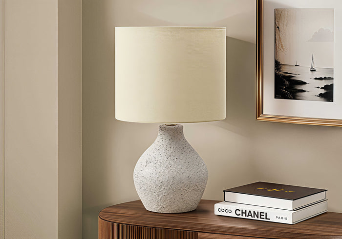TERRAVA FORGE™ – CONTEMPORARY RESIN TABLE LAMP – I 9772